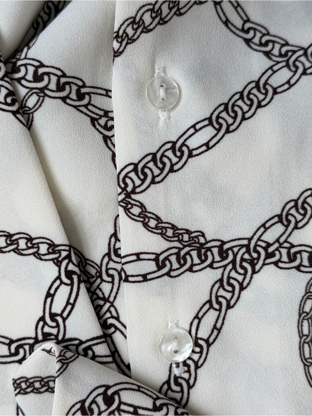 Caroline Belle Cream Tie-Neck Blouse with Black Chain Print Women’s Size Medium - Picture 8 of 9